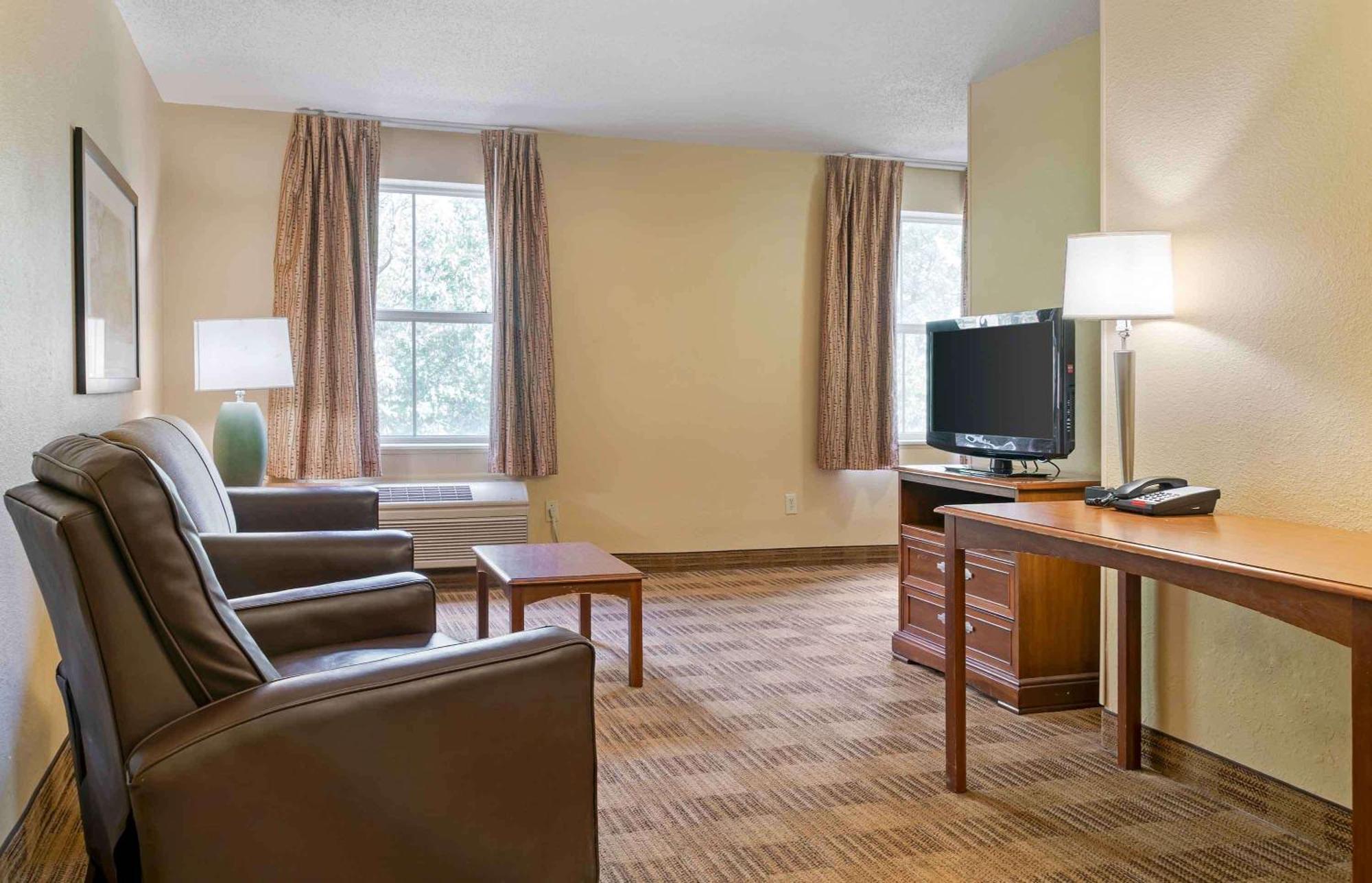 Extended Stay America Suites - Detroit - Novi - Orchard Hill Place Northville Kültér fotó
